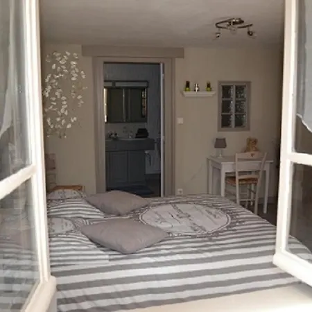 La Maison Aux Hortensias Bed and Breakfast