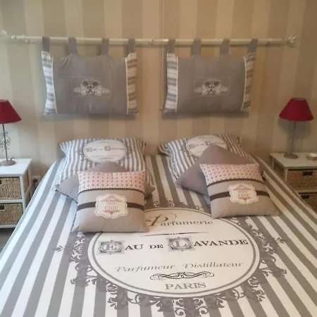 La Maison Aux Hortensias فندق مبيت وإفطار 3*