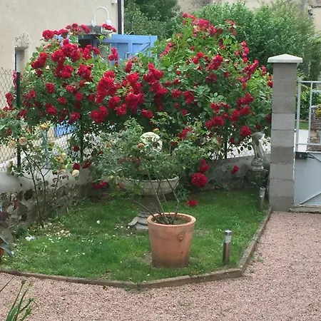 La Maison Aux Hortensias فندق مبيت وإفطار Verneuil-en-Bourbonnais