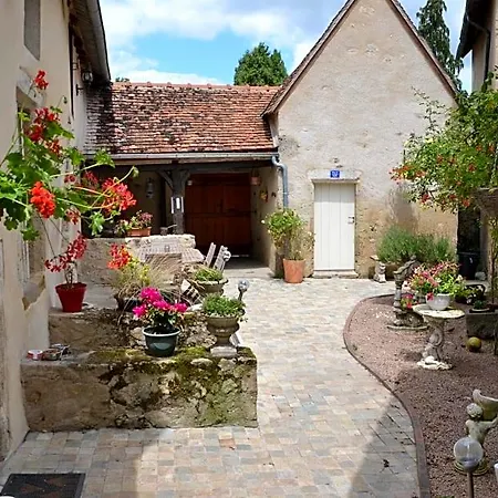 La Maison Aux Hortensias Bed and Breakfast Verneuil-en-Bourbonnais
