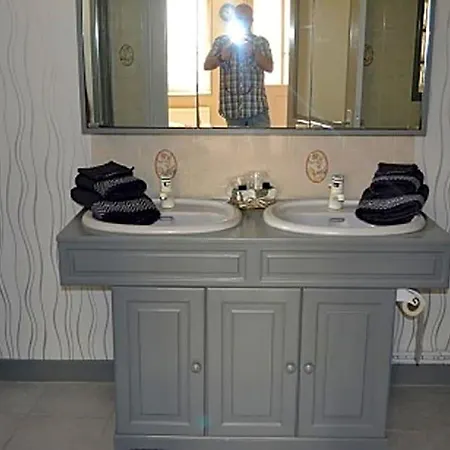 La Maison Aux Hortensias Bed and Breakfast 3*