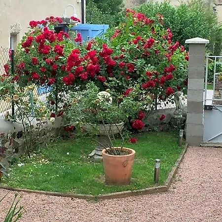 La Maison Aux Hortensias Bed and Breakfast